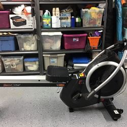 Reality fitness Rowing Machine 4000