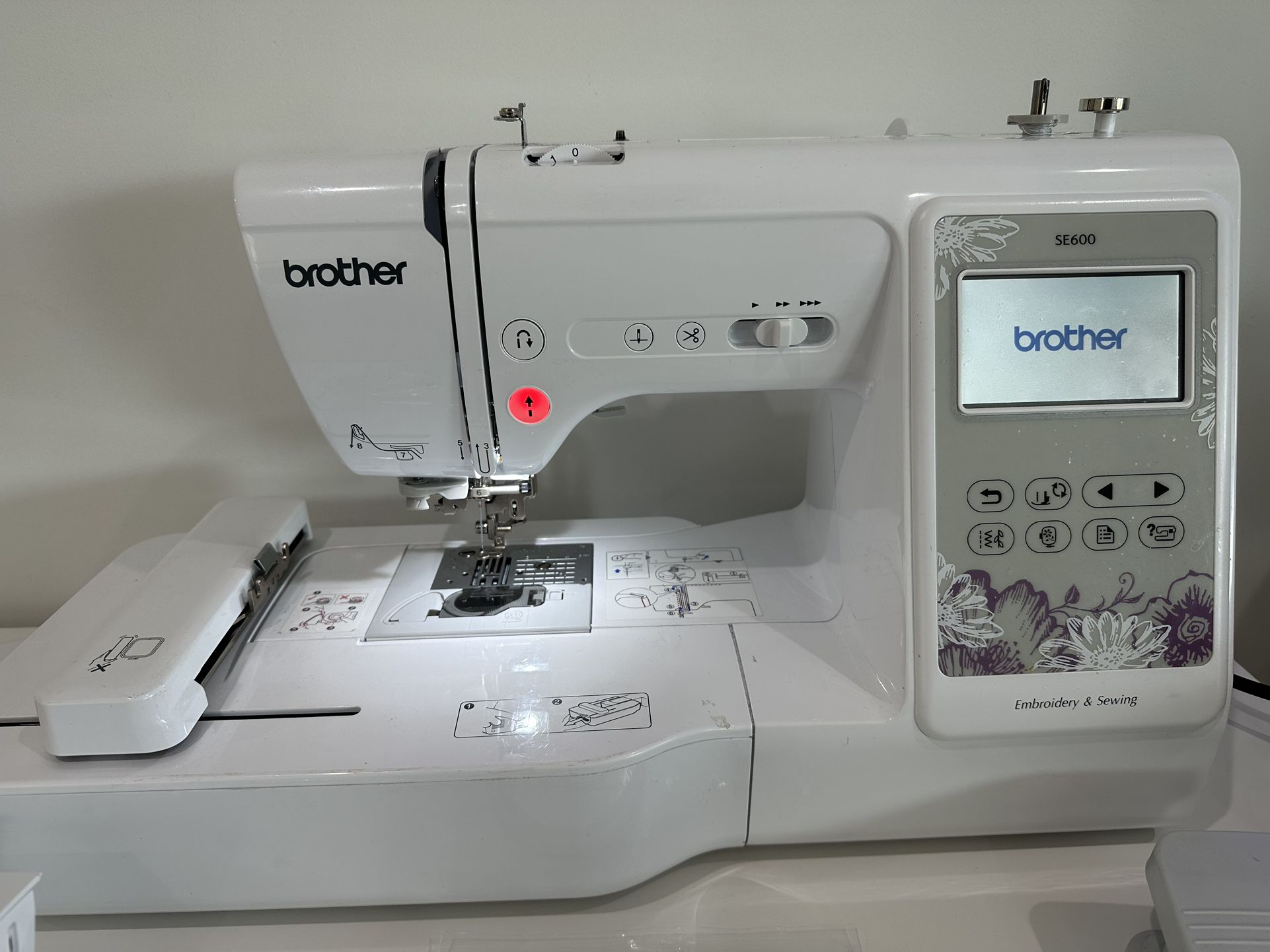 Brother SE600 Computerized Sewing and Embroidery Machine