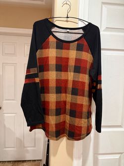Women’s Plaid Raglan Long Sleeve Top