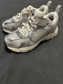 Nike Vomero 5 size 13C