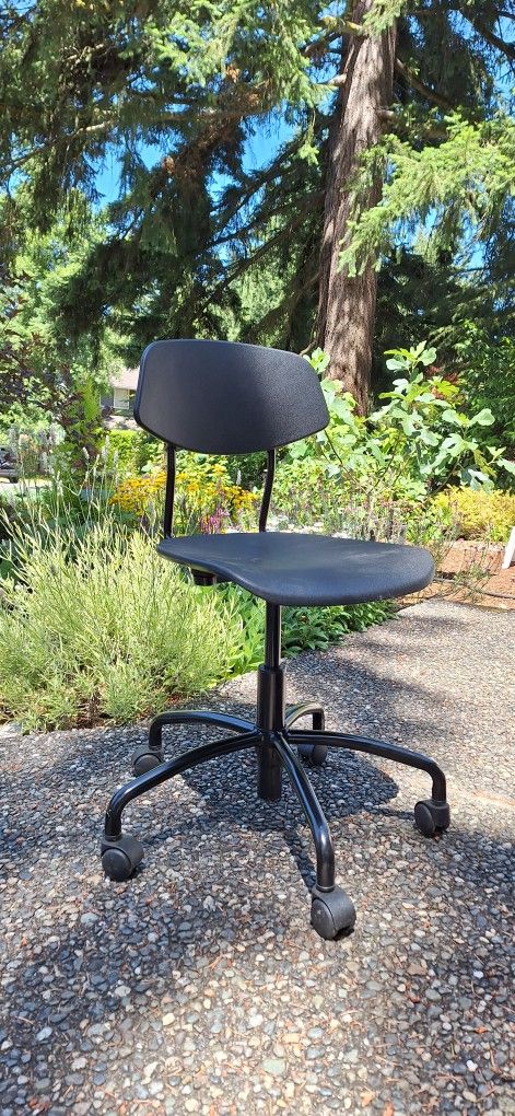Youth Task Chair /Hydraulic Height Adjustment From IKEA