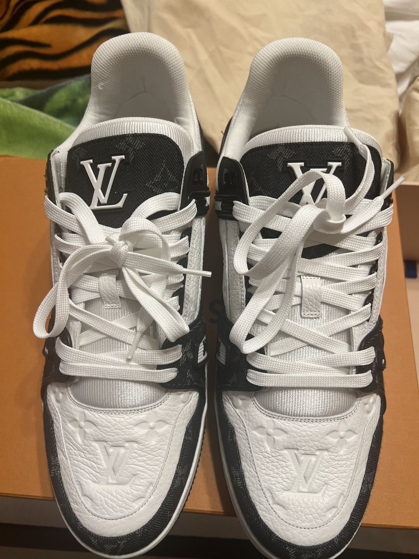 Authentic Louis Vuitton Trainers With Receipt From Scottsdale