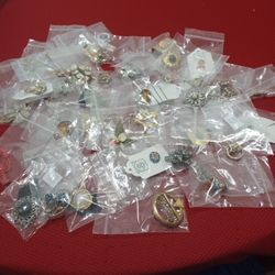 Jewelry- VINTAGE Pins....$3 Each