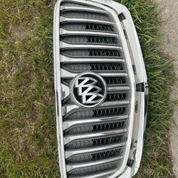 Buick GM OEM 13-16 Encore-inner Grille (contact info removed)2