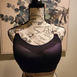 built-in padded High support sports bra ,size 36DD 