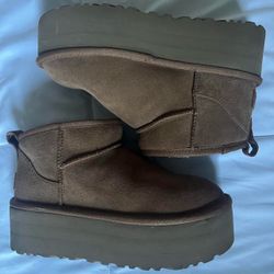Women platform ugg size 6