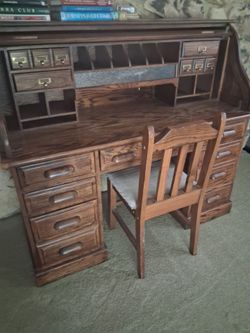 Beautiful  Oak Rolltop desk