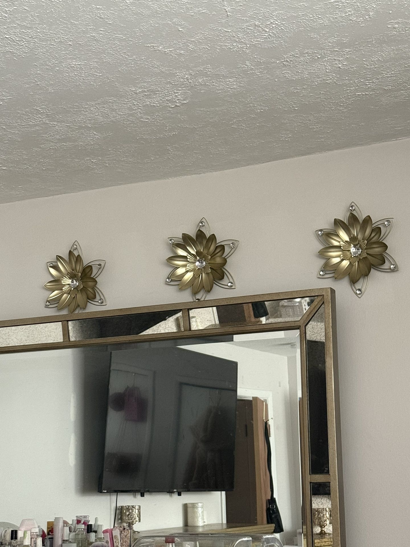 3 Gold Decor
