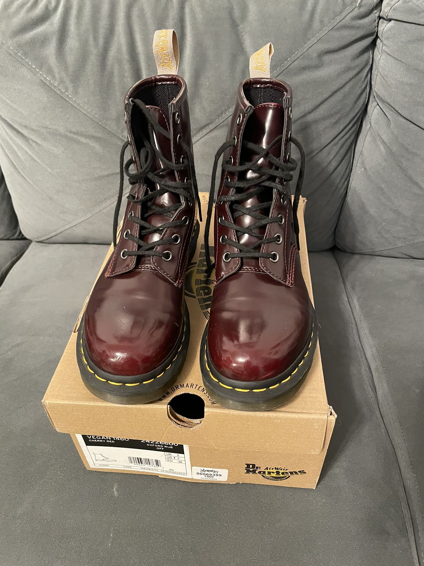 Woman's Dr. Martens for Sale in Pico CA OfferUp