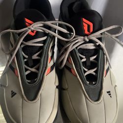 Adidas Dame 9 ~ Silver Pebble