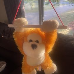 Hanging monkey 