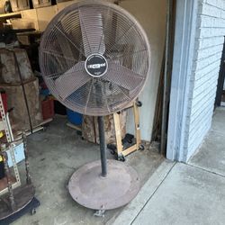 Big Commercial Fan, Garage/ Outdoor, Works Good
