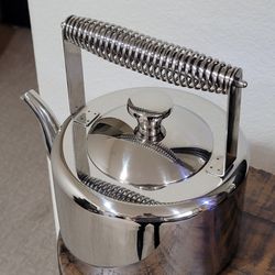 Large Kettle Stainless Steel- Like New