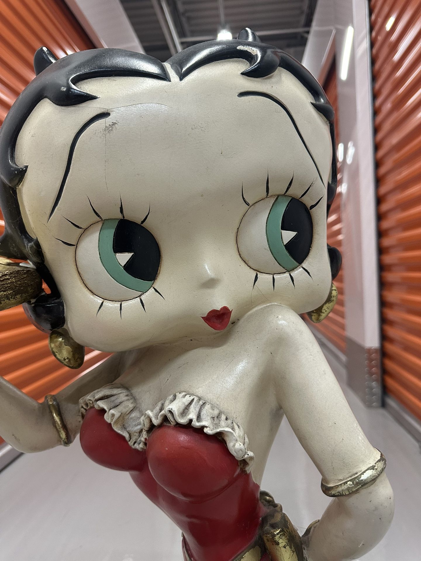 💔 CRAZY STORAGE SALE! 3 foot Betty Boop Waitress Statue - NEEDS MINOR REPAIR! $185 OBO!