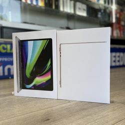 MacBook Pro 13 inch M2 Chip & MacBook Air M2 Chip Available 