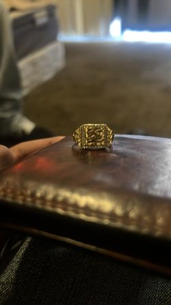 Solid nugget ring 14kt with diamonds 3.9 grams