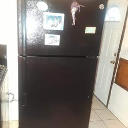 Stove And Refrigerator 