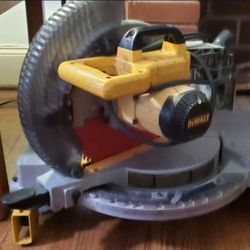 Dewalt DW715 12 Inch Miter Saw