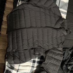 Uni Qlo Puffer Jacket No Hoodie XL