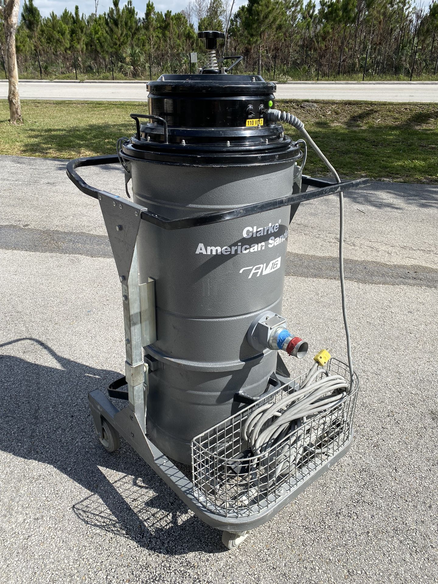 Clark American Sanders CAV16 Vacuum System