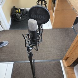 Rode NT1 5th Gen Studio Condenser Microphone 