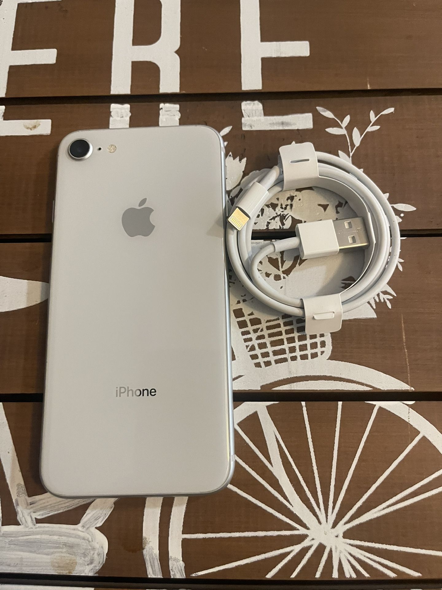 iPhone 8 256g Unlocked Like New