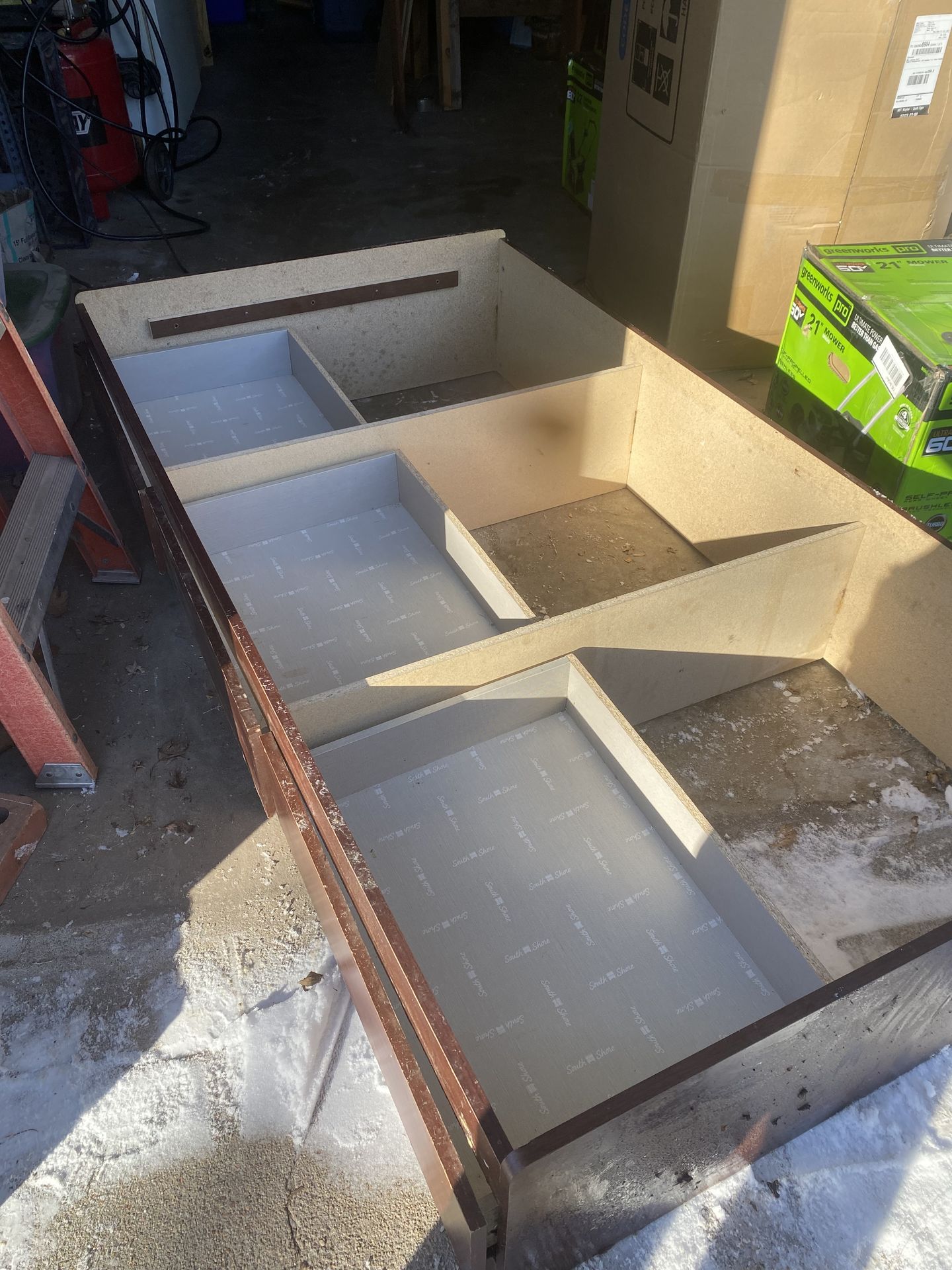 Twin bed with 3 drawers