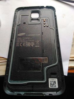 Galaxy S5 wireless charging back cover