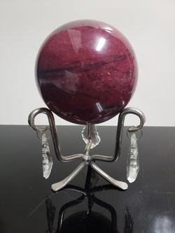 3" red marble orb w/ 3-crystal metal stand