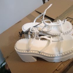 This Is A Five And A Half Shoe New