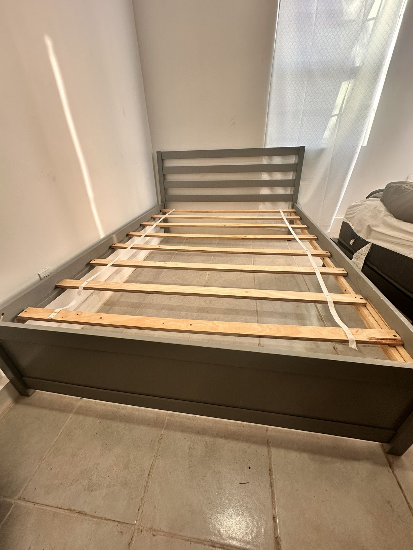Full Size Wooden Bed Frame – Modern & Sturdy