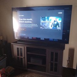75" SAMSUNG FLAT SCREEN TV 