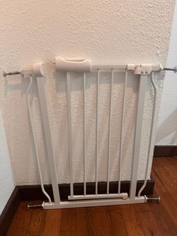 White Metal Pressure Mount Baby Gate