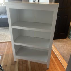 White Bookshelf  4ft High , 2.5 Ft Wide 