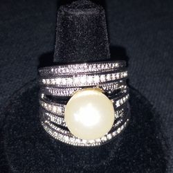 Real Diamonds And Pearl Ring