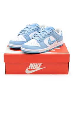 Size 7 Nike Duke low sneaker