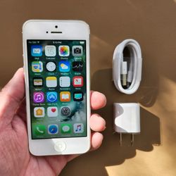 iPhone 5 - GSM UNLOCKED - Like New