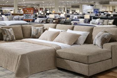 MODERN SECTIONAL WITH SLEEPER & CHAISE – BRAND NEW 🔥