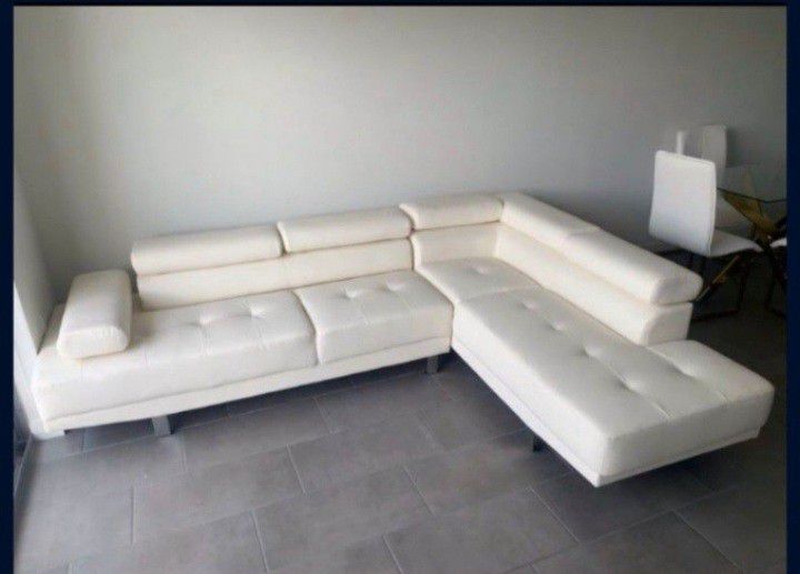 SECTIONAL COUCH ( AVAILABLE IN BLACK, WHITE, GRAY AND RED COLOR) 🆕 