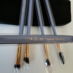 Brushes 