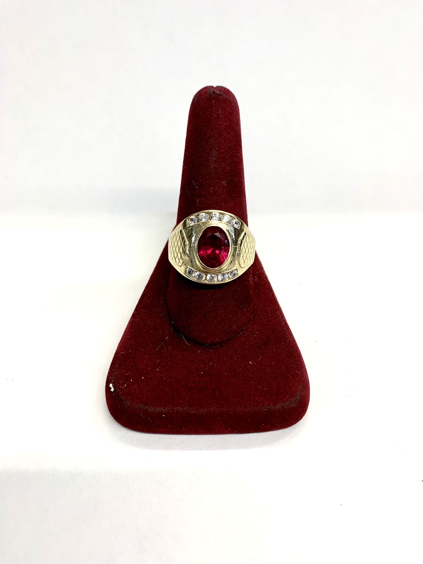 FLAWLESS 14K DIAMOND/RED STONE RING