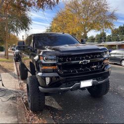 2017 CHEVY SILVERADO 1500 Z71 4X4
