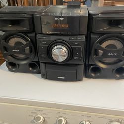 Sony CD radio iPod player