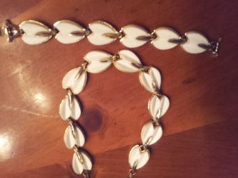 Gold and white bracelet+Collar set. Like new