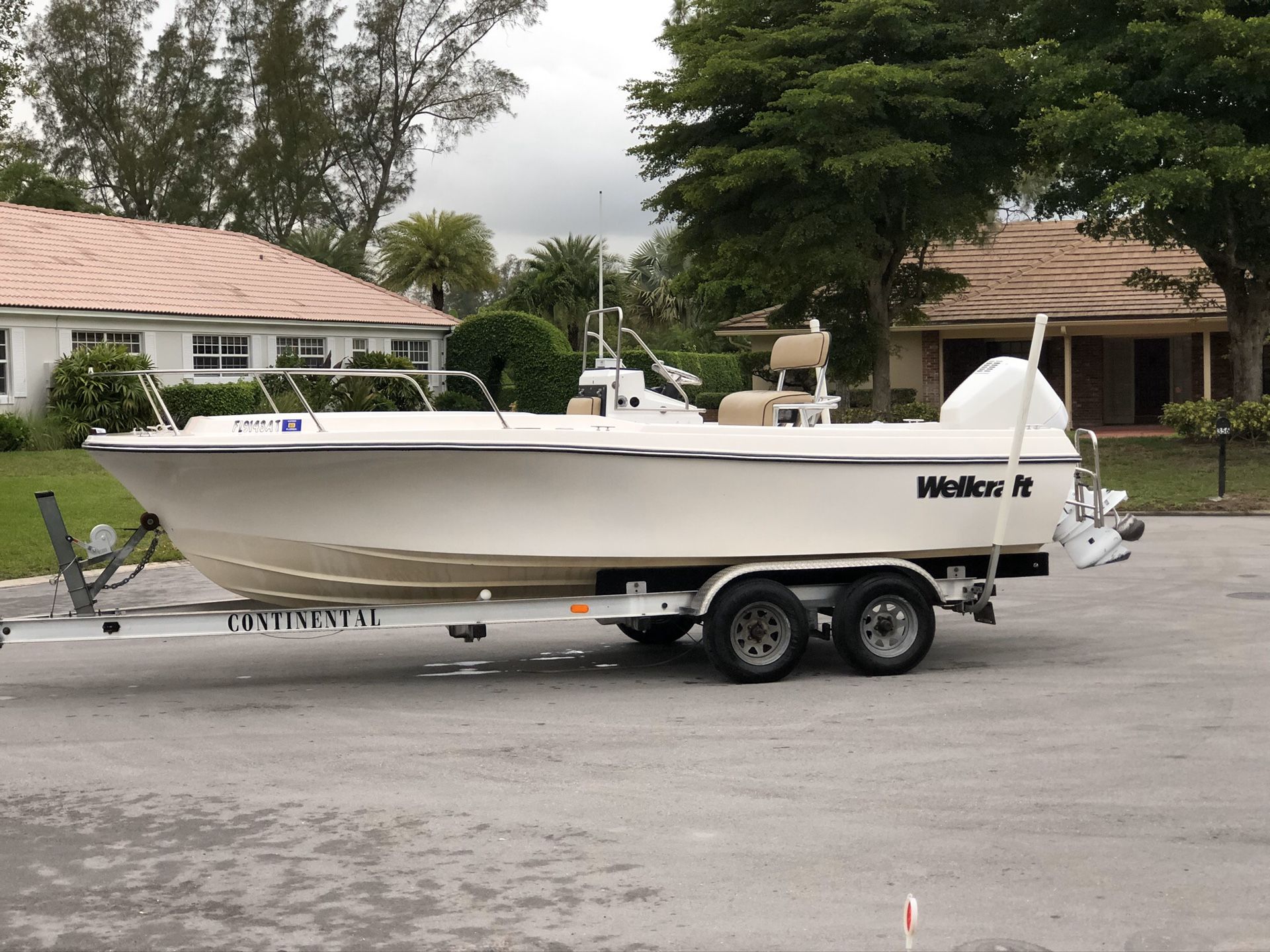 BOAT CENTER CONSOLE Wellcraft 20’ for Sale in Lake Worth, FL OfferUp