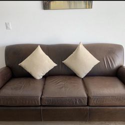 Pottery Barn Manhattan Leather Sofa 86 inches