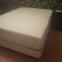 Queen bed mattress box spring