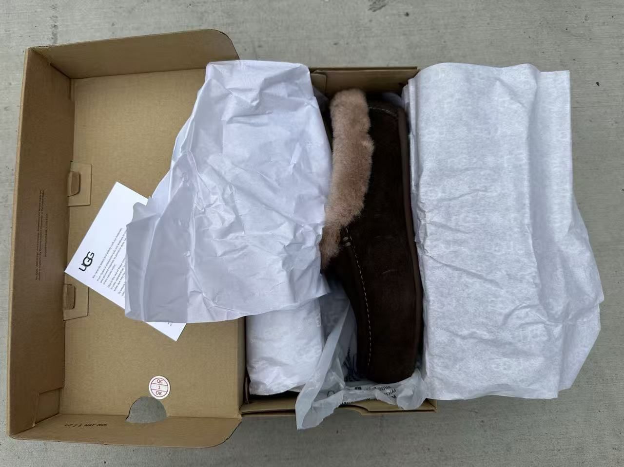 UGG WOMEN'S slippers