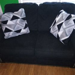 Couch And Loveseat With Pillows