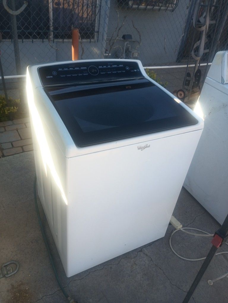 Whirlpool Digital Washer With Large Drum Works